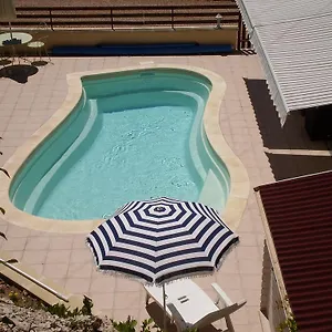  Hébergement de vacances Les Roziers France